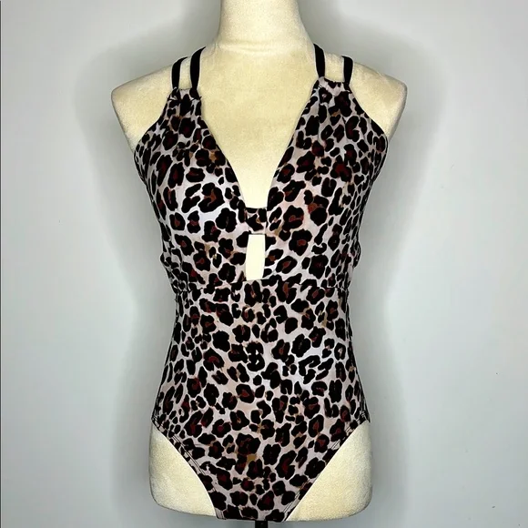 SWIMSUIT - Picture 1 of 3